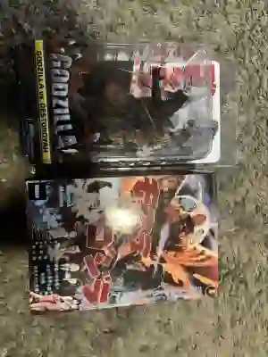 Imagen de Mixed lot of Godzilla Neca