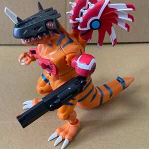 Imagen de Digivolving Rizegreymon